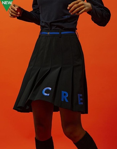 [크리브나인] 여성)- 로고 미디 플리츠 스커트  -2색 BLACK &amp; IVORY